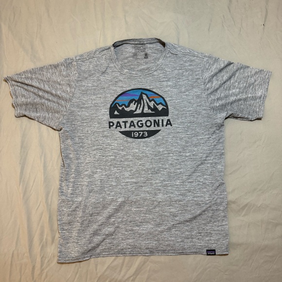 Patagonia Men’s Capilene Cool Daily 50+ UPF Stretch Performance T-Shirt - Picture 2 of 6